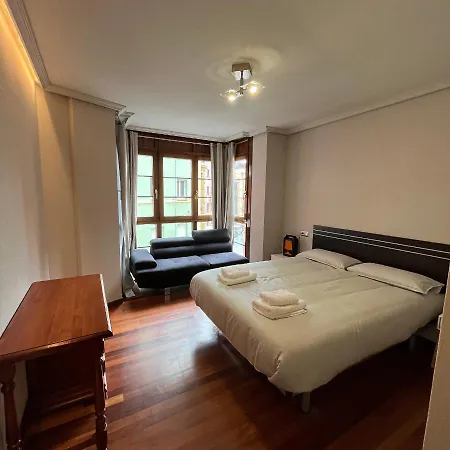 Pisazo Con Vistas Mar, 3Habitaciones Y Garaje Incluido * خيخون
