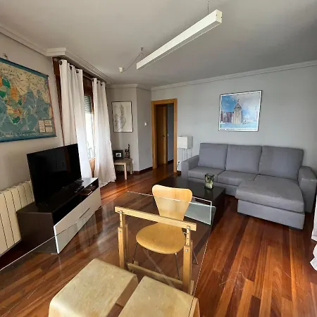 Pisazo Con Vistas Mar, 3Habitaciones Y Garaje Incluido *