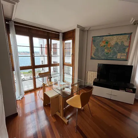 Pisazo Con Vistas Mar, 3Habitaciones Y Garaje Incluido *