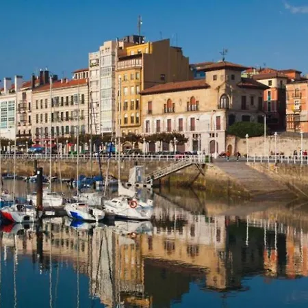 Pisazo Con Vistas Mar, 3Habitaciones Y Garaje Incluido خيخون